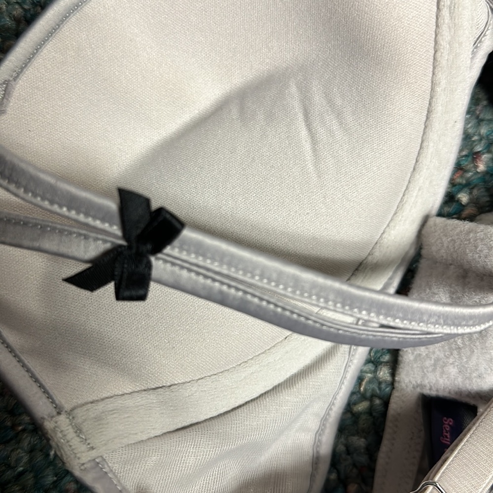 Victoria’s Secret size 32D, silver tiny sequins bra Sexy Little Things…. - Picture 6 of 7